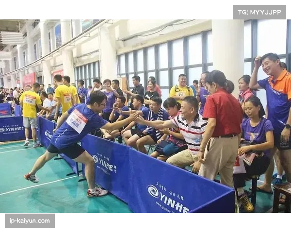 世界网球洲际对抗赛观众热情高涨 网球氛围在华南持续升温 世界网球洲际对抗赛观众热情高涨 网球氛围在华南持续升温